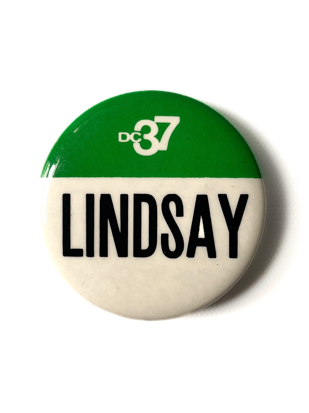 Vintage 70’s NYC Union Pin Back Button DISTRICT Council DC 37 Mayoral LINDSAY